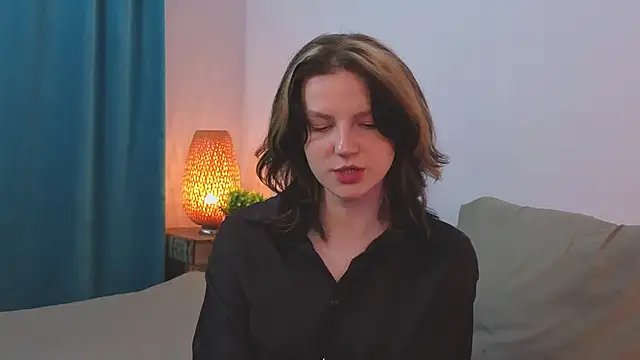 LatinaHuguenin online show from 04-02-26, 09:12