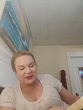 LisaMillerx online show from 11-17-25, 07:08