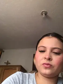 Snapshot of emily_blaker chatting on 11-06-25, 08:21 emily blaker online show from 11-06-25, 08:21