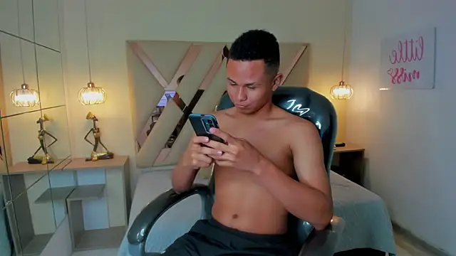 Liams18 online show from 11-16-25, 12:05