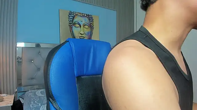 Liams18 online show from 11-26-25, 02:12