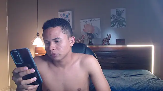 Liams18 online show from 12-20-25, 02:46