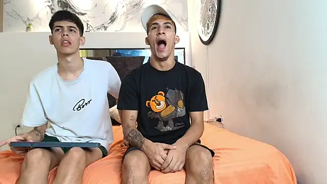 Snapshot of IMPERIO_ROMANO chatting on 11-12-25, 07:24 IMPERIO ROMANO online show from 11-12-25, 07:24