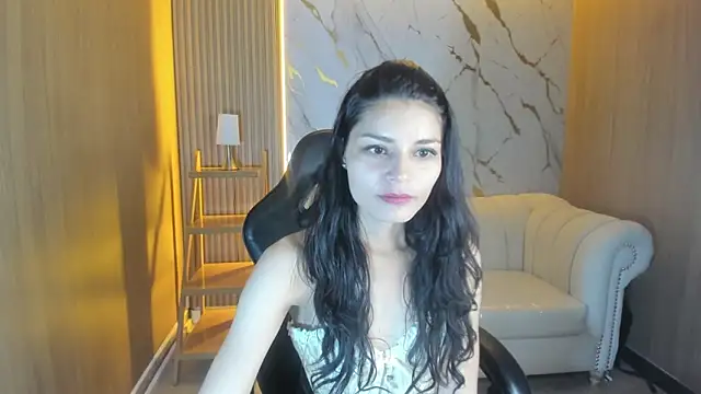 Snapshot of Valery_tf chatting on 12-15-25, 08:13 Valery tf online show from 12-15-25, 08:13