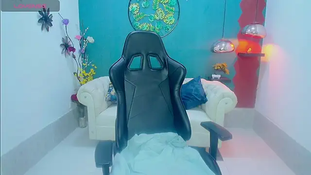 Scandarkmarie online show from 11-26-25, 11:17