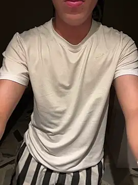 Snapshot of gatito_polo69 chatting on 11-05-25, 03:17 gatito polo69 online show from 11-05-25, 03:17