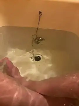 Snapshot of houkeiboy78 chatting on 12-21-25, 10:11 houkeiboy78 online show from 12-21-25, 10:11