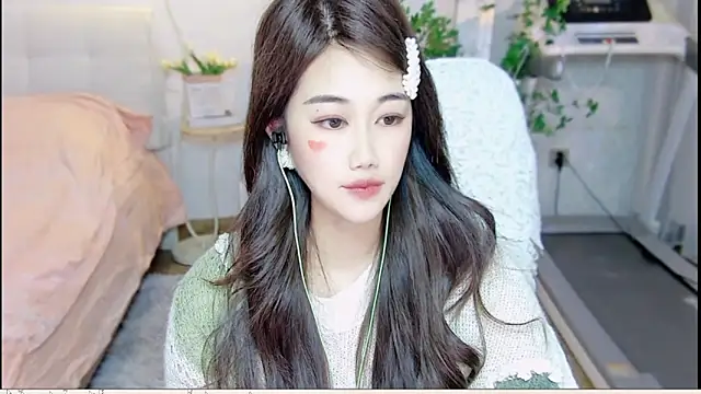 tutumissy online show from 11-18-25, 04:44