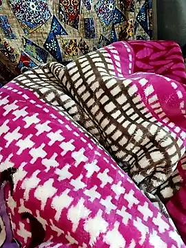 V HOT CUTE online show from 11-26-25, 09:38