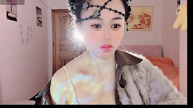 Snapshot of Xiaojuan61 chatting on 11-20-25, 11:32 Xiaojuan61 online show from 11-20-25, 11:32