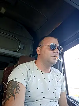 Snapshot of Chubbytop454 chatting on 11-25-25, 08:36 Chubbytop454 online show from 11-25-25, 08:36