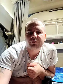 Snapshot of Chubbytop454 chatting on 11-29-25, 10:46 Chubbytop454 online show from 11-29-25, 10:46