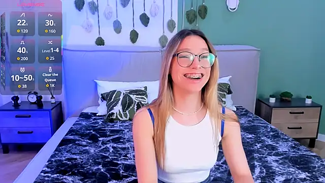 CindyMoriLove online show from 11-28-25, 02:42