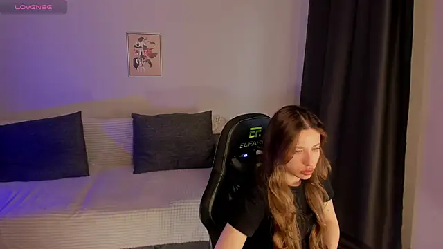 eirakiliana online show from 11-19-25, 07:30