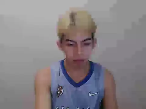 Snapshot of Urhotsilverboy chatting on 06-13-26, 05:22 Urhotsilverboy online show from 06-13-26, 05:22