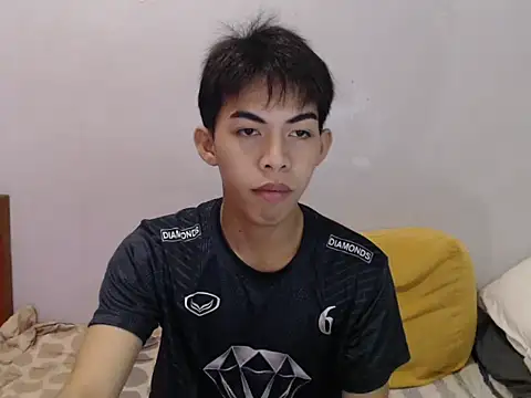 Snapshot of Urhotsilverboy chatting on 08-03-26, 12:21 Urhotsilverboy online show from 08-03-26, 12:21