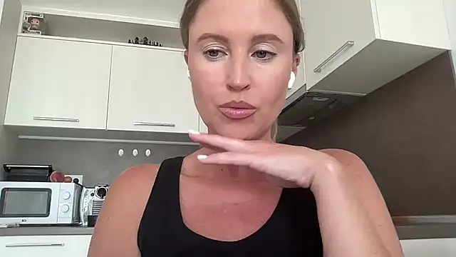 Ameli8 online show from 08-06-26, 12:29