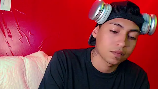 LPYsami773 online show from 11-08-25, 01:22