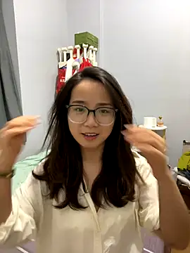 Hmm 0303 online show from 11-10-25, 02:16