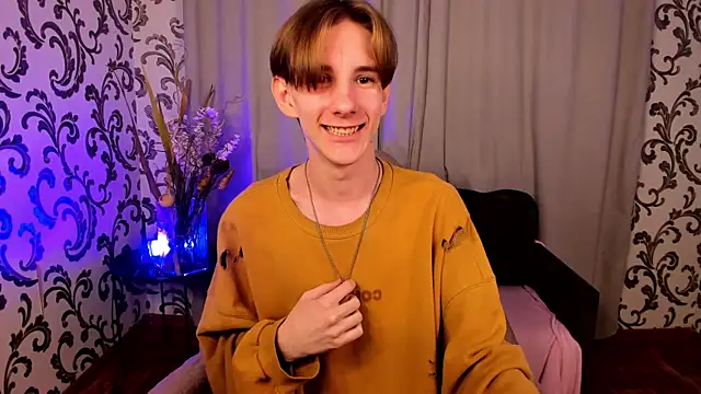 Snapshot of ted_lun chatting on 11-15-25, 06:48 ted lun online show from 11-15-25, 06:48