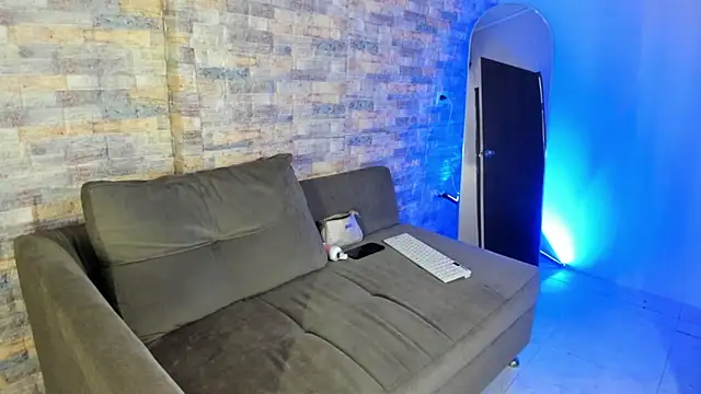 valen gill online show from 03-07-26, 02:25