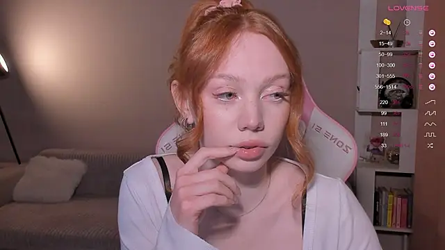 Snapshot of Elisahsthetics chatting on 02-13-26, 12:28 Elisahsthetics online show from 02-13-26, 12:28