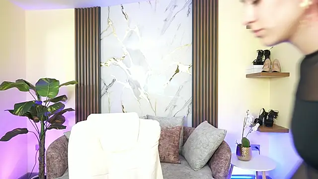 Snapshot of TessaaFox chatting on 01-07-26, 11:45 TessaaFox online show from 01-07-26, 11:45