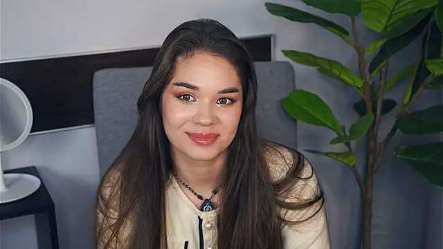 JanelKofron online show from 11-08-25, 01:55