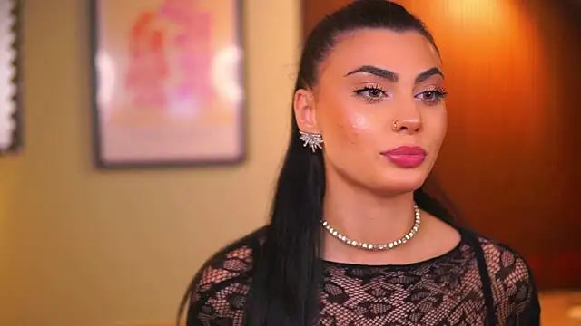 Snapshot of RavennaDArcy chatting on 11-18-25, 08:13 RavennaDArcy online show from 11-18-25, 08:13