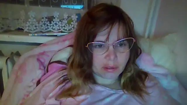 Snapshot of HornyElena chatting on 12-04-25, 09:23 HornyElena online show from 12-04-25, 09:23