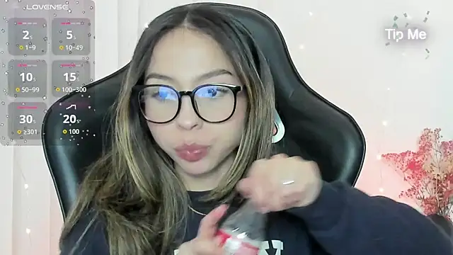 LuluuBerry online show from 12-21-25, 09:44