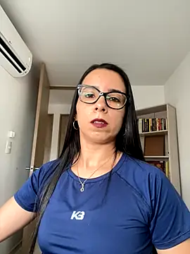 Snapshot of Vicky_ro chatting on 11-12-25, 08:30 Vicky ro online show from 11-12-25, 08:30