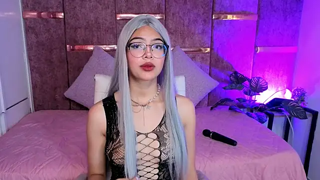 Snapshot of _ViolletteNoir_ chatting on 11-27-25, 08:00 ViolletteNoir online show from 11-27-25, 08:00