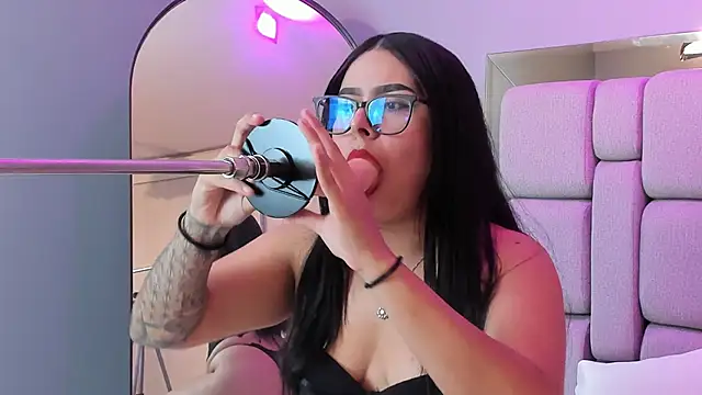 Amy whittee online show from 11-27-25, 07:49