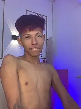 Snapshot of Tessachains_2_ chatting on 11-12-25, 02:12 Tessachains 2 online show from 11-12-25, 02:12