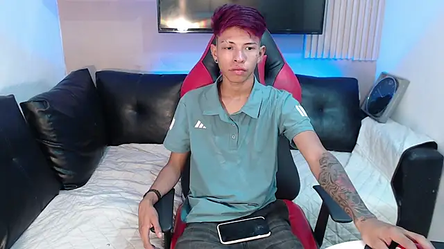 Snapshot of Tessachains_2_ chatting on 11-12-25, 06:41 Tessachains 2 online show from 11-12-25, 06:41