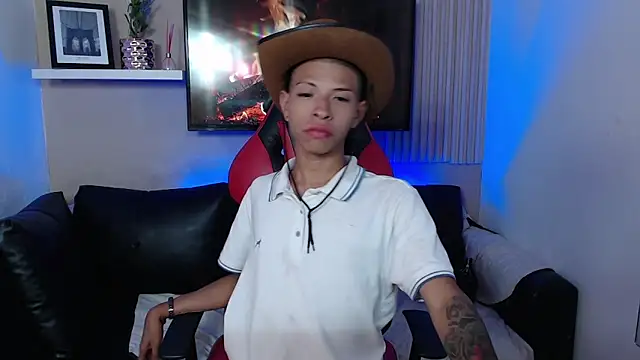 Snapshot of Tessachains_2_ chatting on 12-01-25, 03:33 Tessachains 2 online show from 12-01-25, 03:33