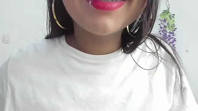 Snapshot of _1Noah_ chatting on 12-21-25, 09:05 1Noah online show from 12-21-25, 09:05