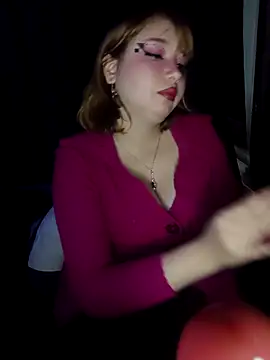 Snapshot of Michi_sauria1 chatting on 11-21-25, 02:43 Michi sauria1 online show from 11-21-25, 02:43