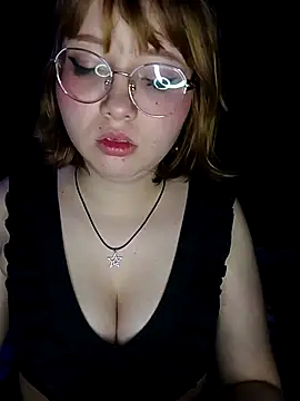 Snapshot of Michi_sauria1 chatting on 11-24-25, 09:47 Michi sauria1 online show from 11-24-25, 09:47