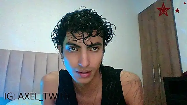 Snapshot of axel_love13 chatting on 01-13-26, 11:21 axel love13 online show from 01-13-26, 11:21