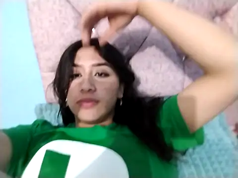 Snapshot of madeline_lx chatting on 11-14-25, 12:42 madeline lx online show from 11-14-25, 12:42