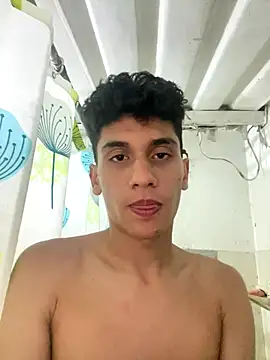 Snapshot of Sebas-Sanches7 chatting on 11-23-25, 02:06 Sebas-Sanches7 online show from 11-23-25, 02:06