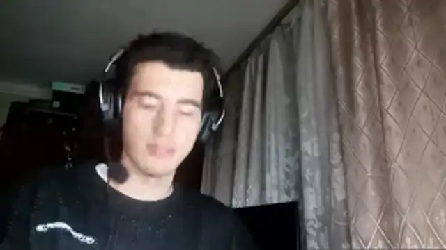 Snapshot of JamesLagerfeld chatting on 11-07-25, 10:32 JamesLagerfeld online show from 11-07-25, 10:32