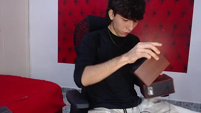 Bryant Connor online show from 12-23-25, 03:15