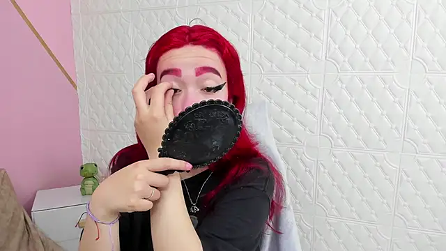 Dakkotta   online show from 12-17-25, 04:29