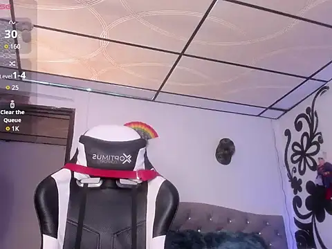 couple-hothot online show from 11-06-25, 09:37