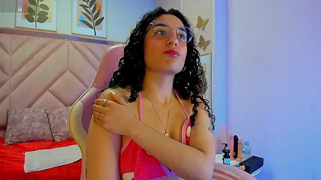 Snapshot of DemiJones_ chatting on 12-02-25, 04:07 DemiJones online show from 12-02-25, 04:07