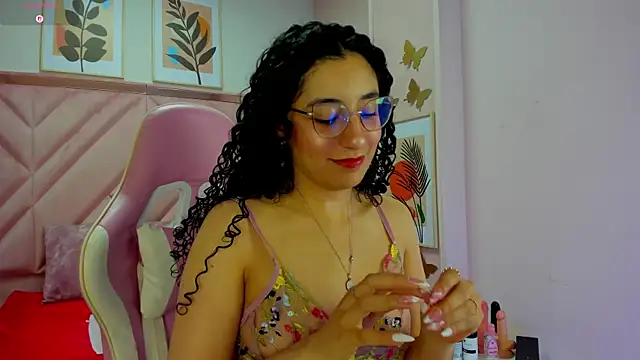 Snapshot of DemiJones_ chatting on 12-05-25, 04:21 DemiJones online show from 12-05-25, 04:21