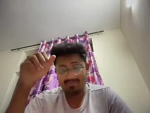 Snapshot of Your_yash2 chatting on 11-06-25, 04:30 Your yash2 online show from 11-06-25, 04:30